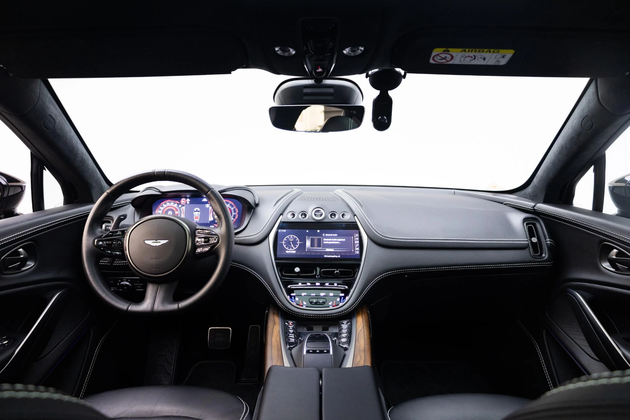Hoofdafbeelding Aston Martin DBX