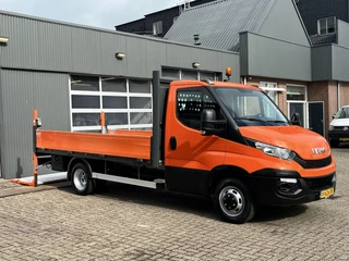 Iveco Daily 35C15 Trekhaak 3500kg Laadklep 500kg Navigatie Open laadbak Pick-up Euro 5 Bpm vrij Bakwagen p-up  1e eigenaar Dealer onderhouden