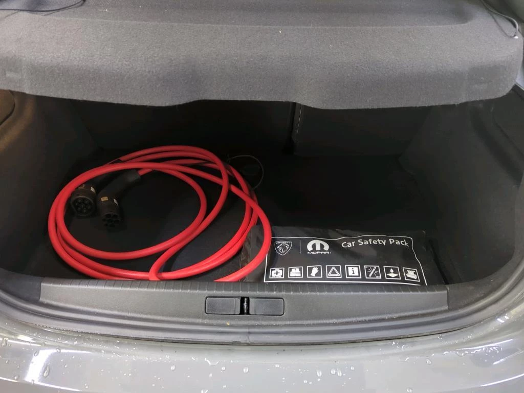 Hoofdafbeelding Peugeot e-208
