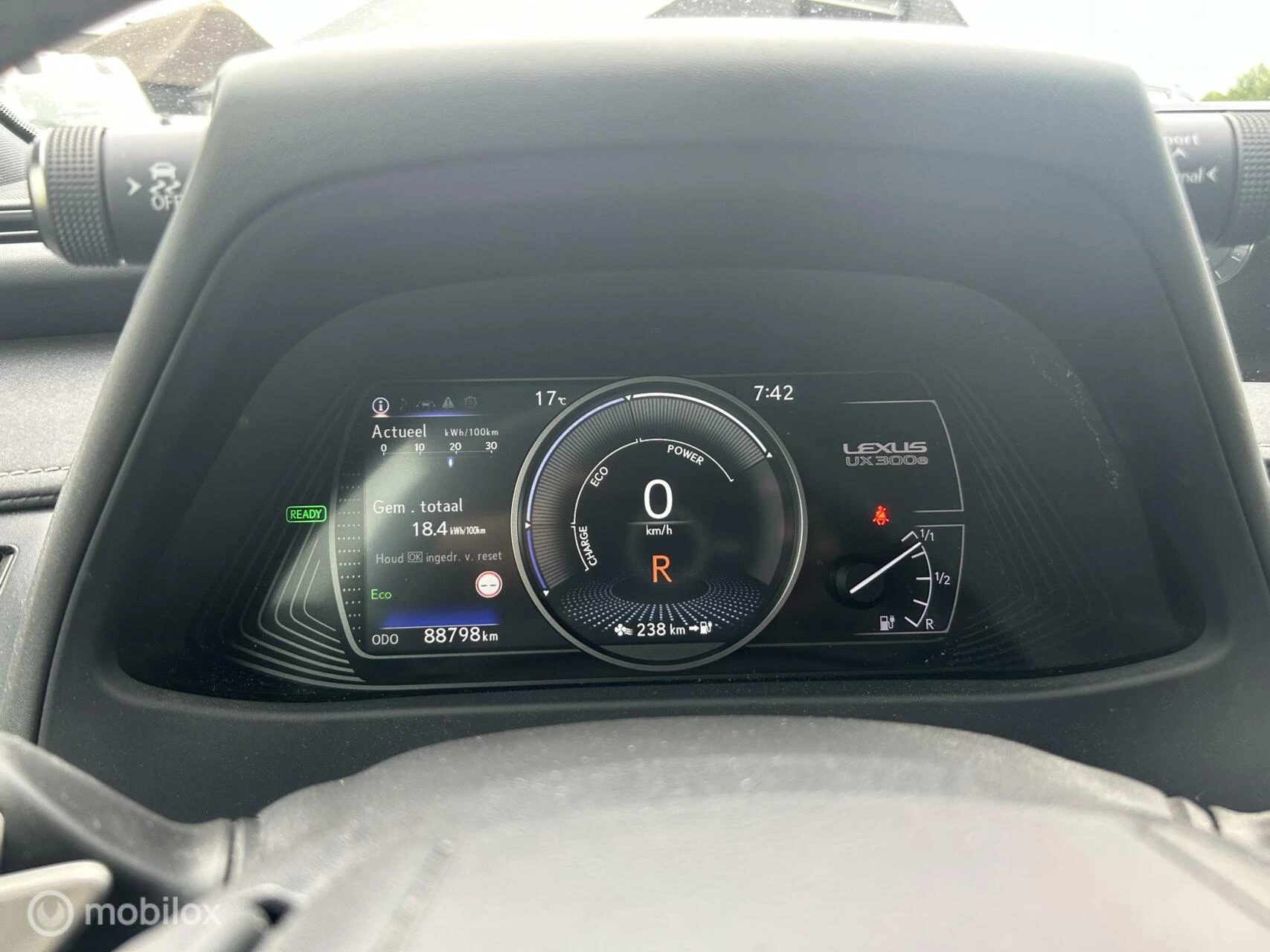 Hoofdafbeelding Lexus UX