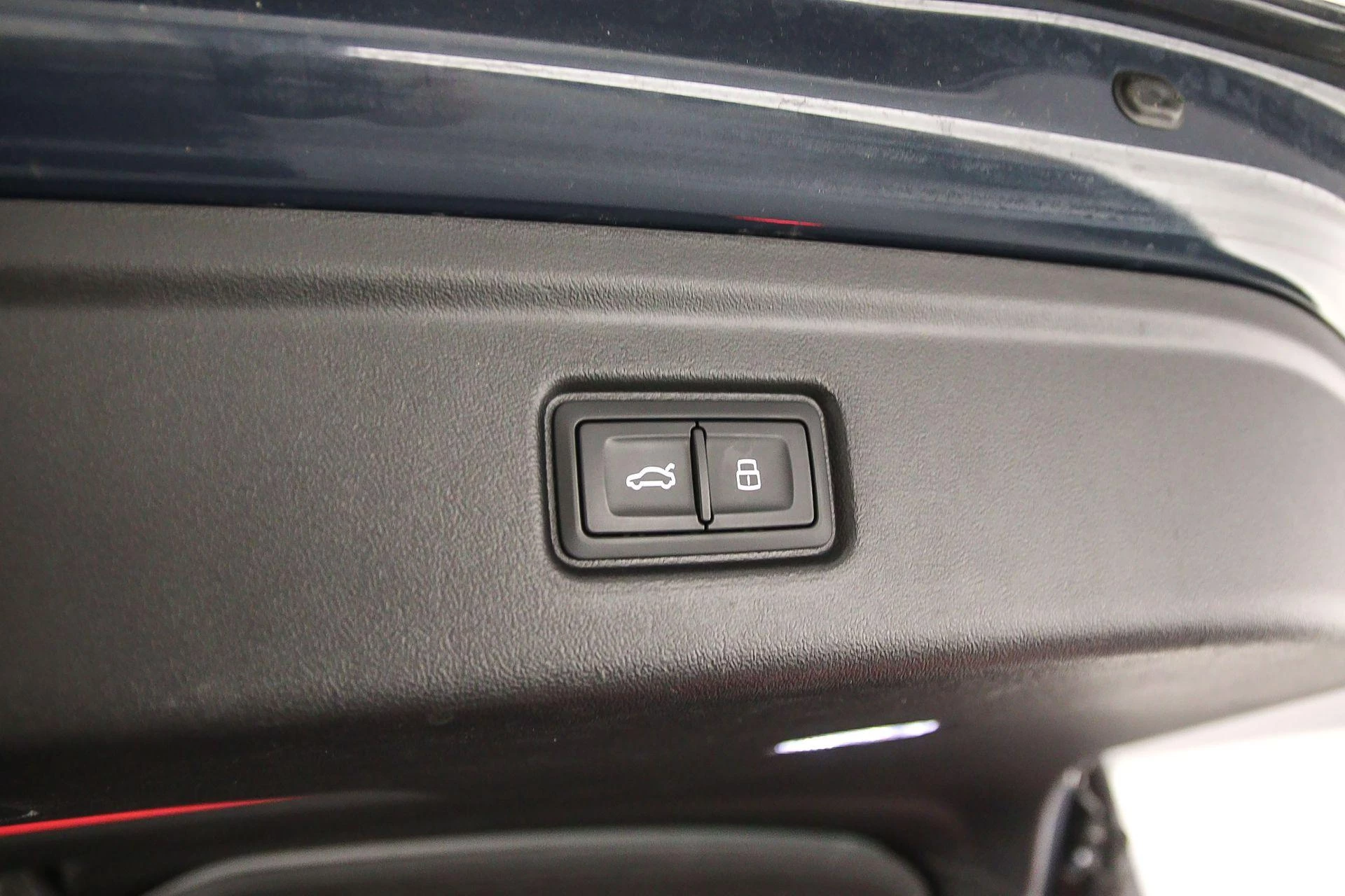 Hoofdafbeelding Audi S6 Avant e-tron