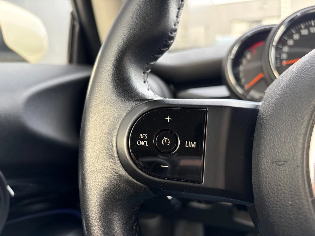 Hoofdafbeelding MINI One