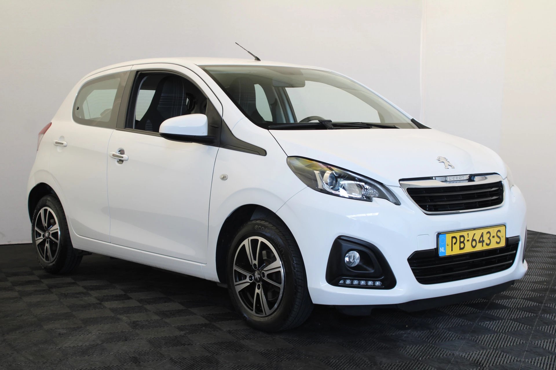 Hoofdafbeelding Peugeot 108