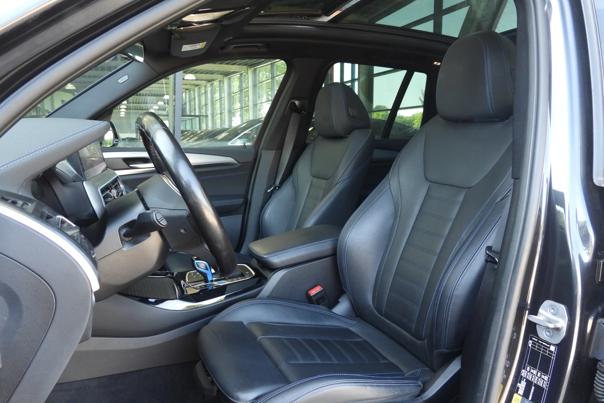 Hoofdafbeelding BMW iX3