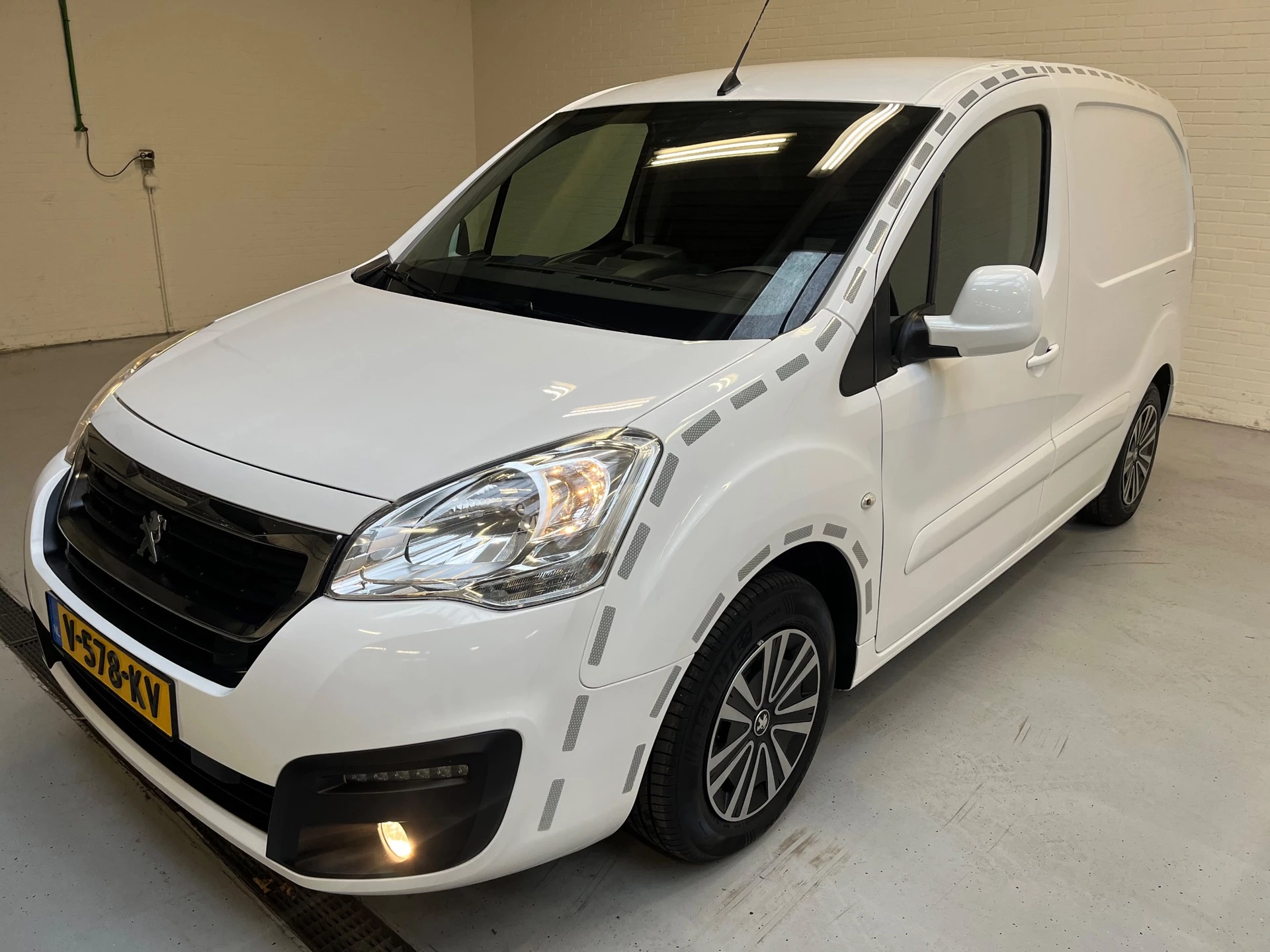 Hoofdafbeelding Peugeot Partner