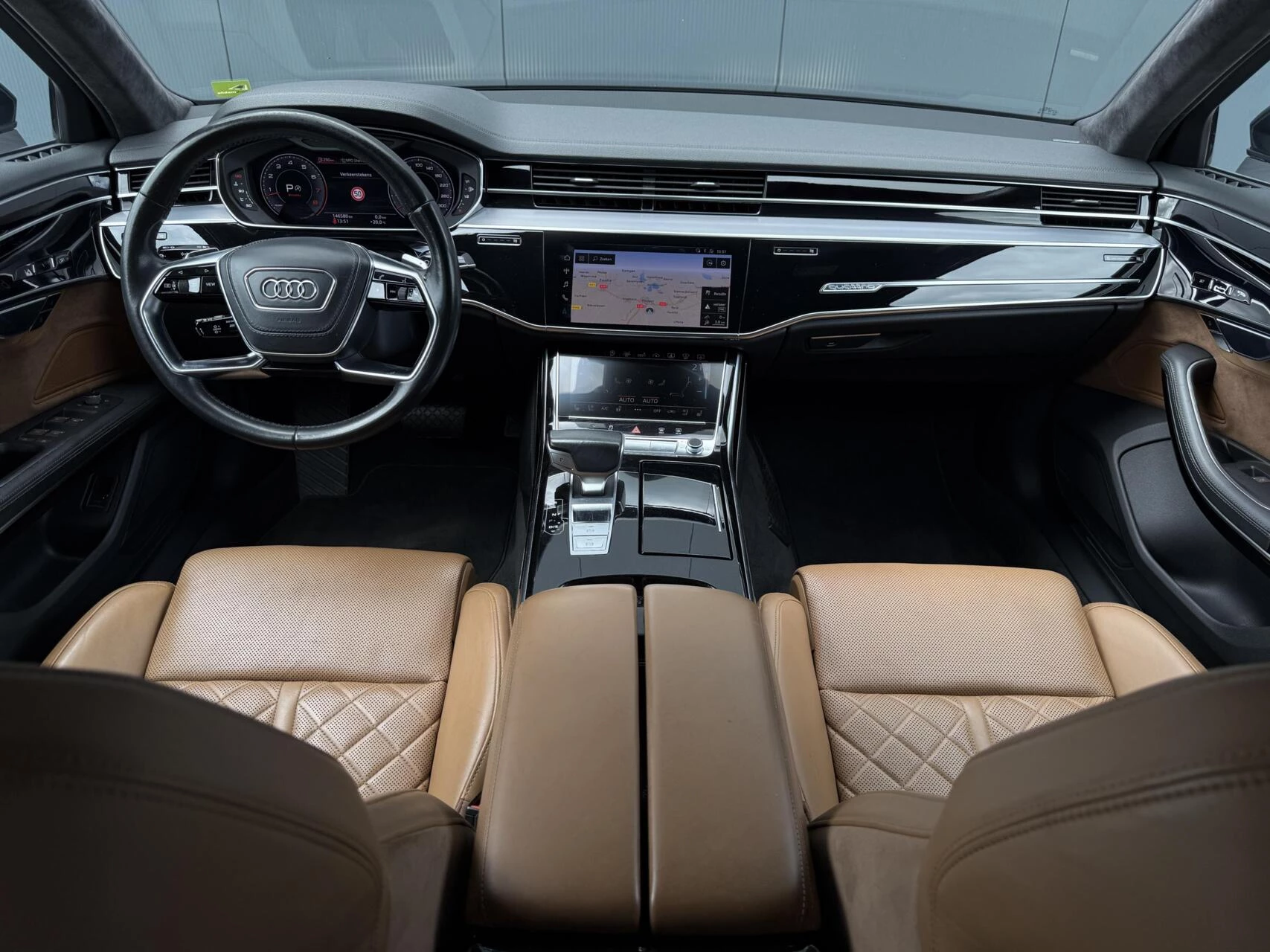 Hoofdafbeelding Audi A8