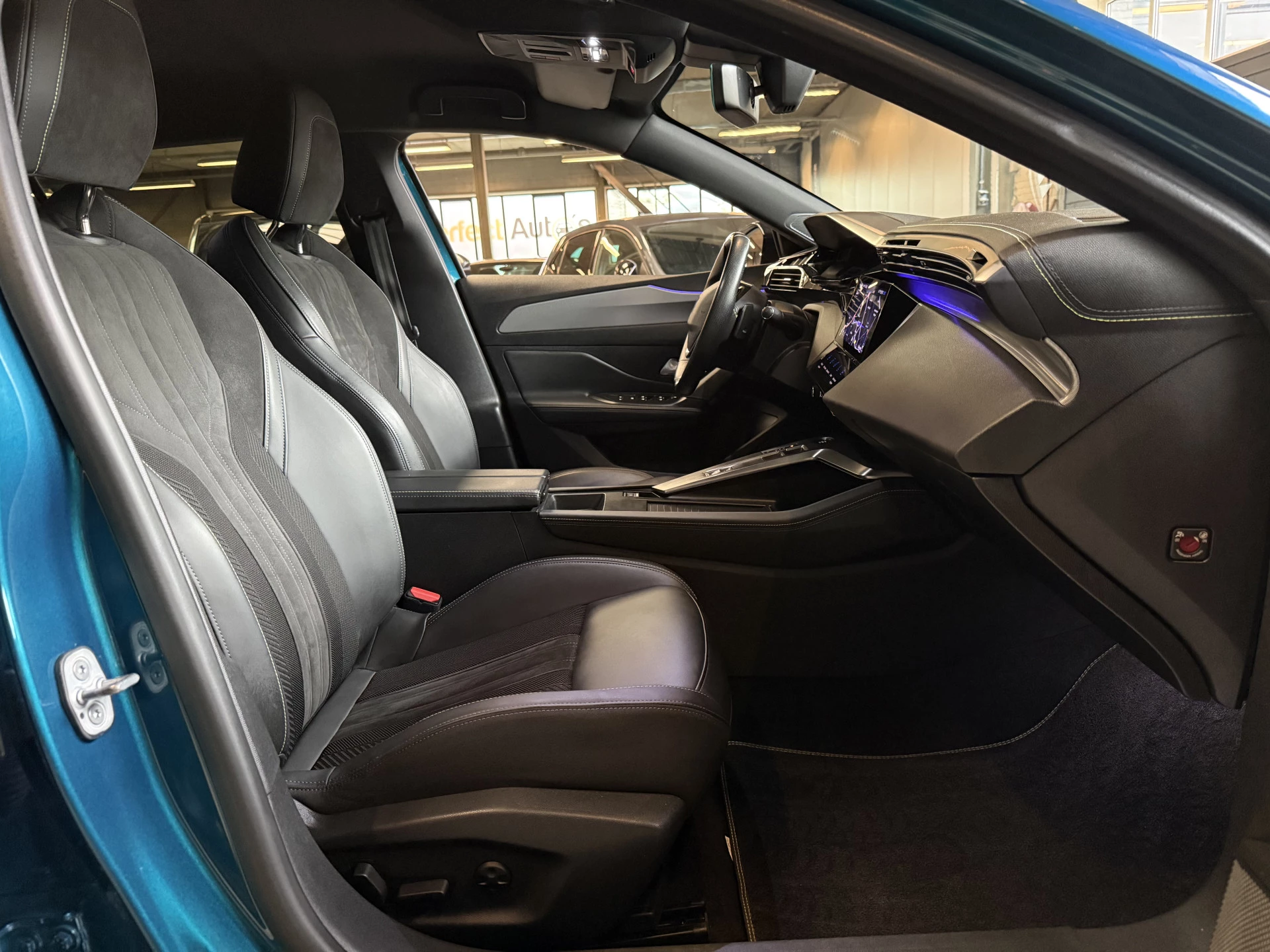 Hoofdafbeelding Peugeot 408