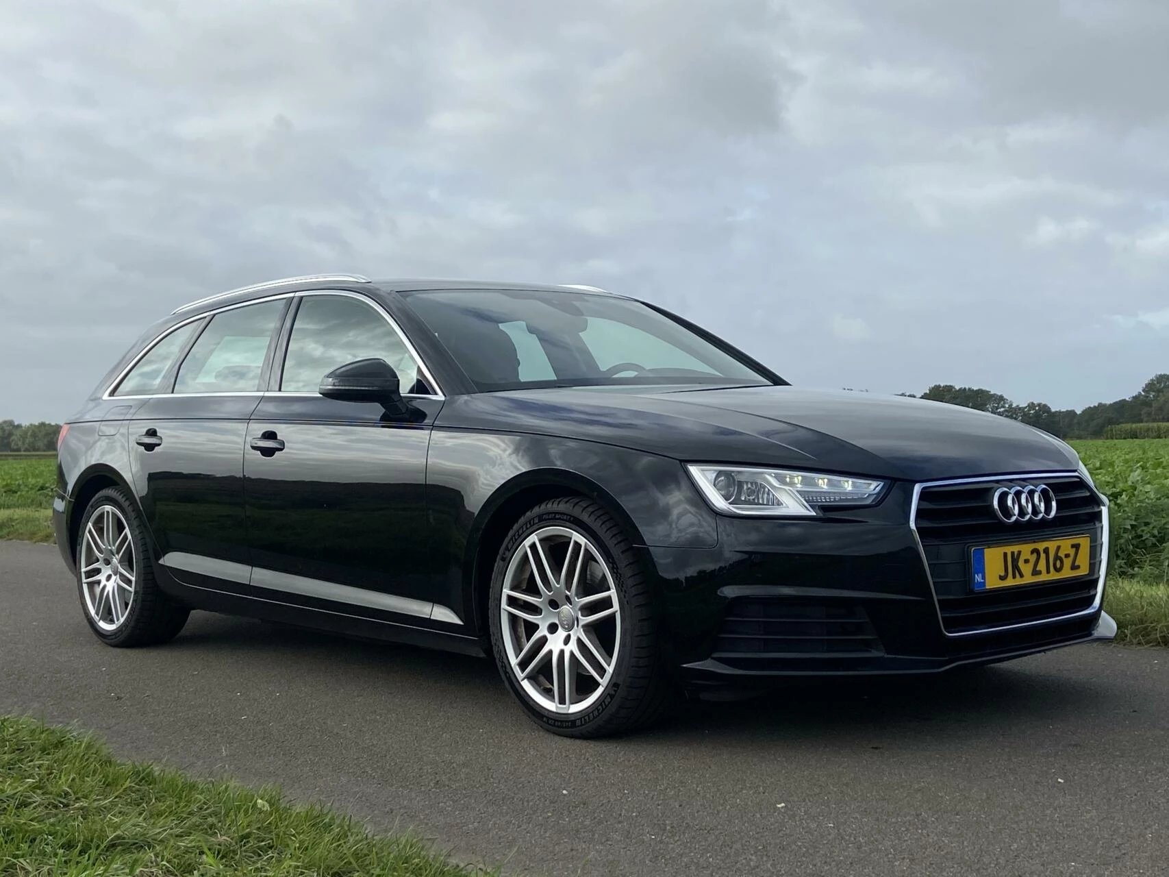 Hoofdafbeelding Audi A4