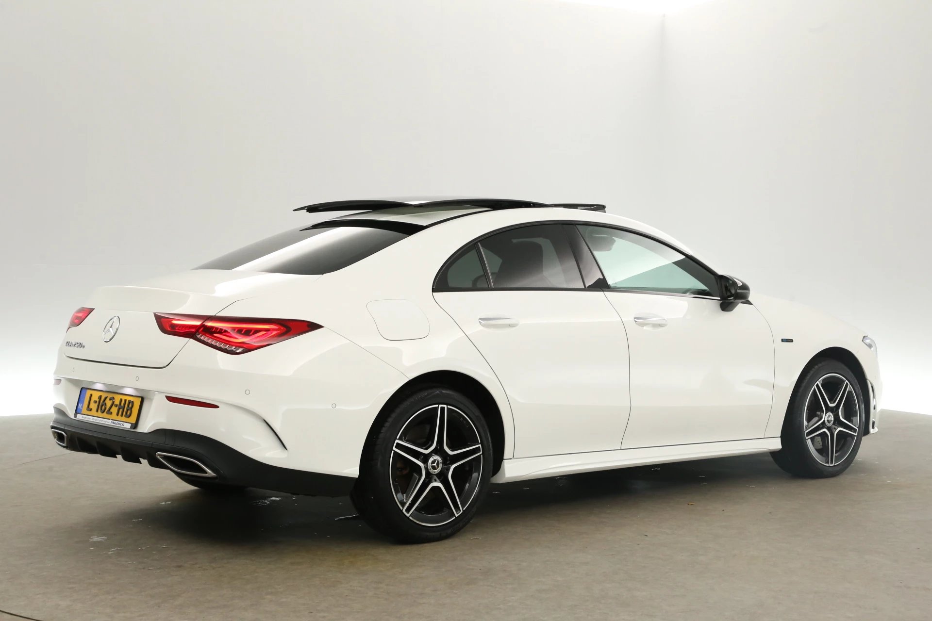 Hoofdafbeelding Mercedes-Benz CLA