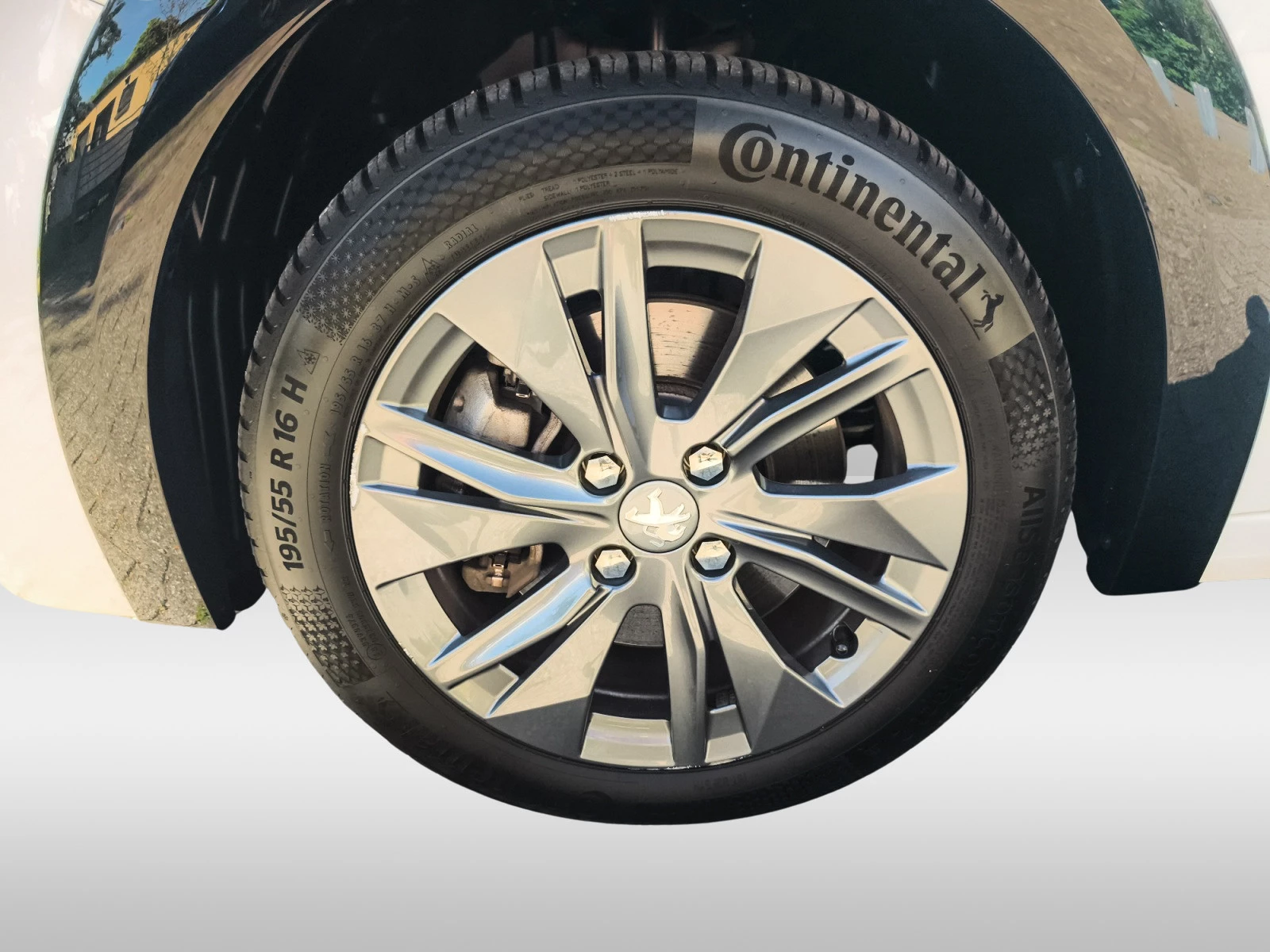 Hoofdafbeelding Peugeot e-208