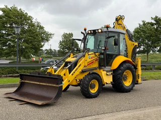 New Holland B110BTC Graaf Laadcombinatie