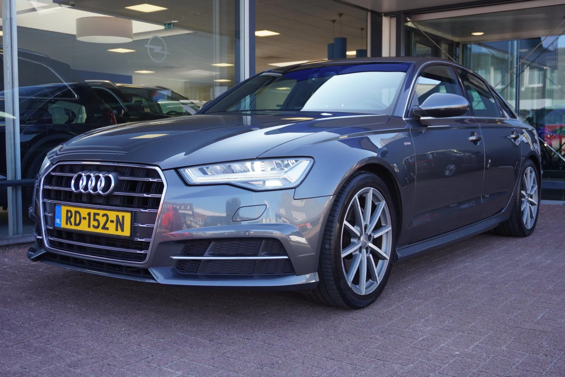 Hoofdafbeelding Audi A6