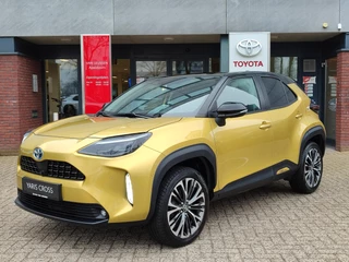 Toyota Yaris Cross 1.5 Hybrid EXECUTIVE 360°CAMERA STOEL/STUURVERW EL-ACHTERKLEP BLIND SPOT 18'' LM-VELGEN 4S-BANDEN PARK-SENSOREN NAVI APPLE/ANDROID BI-TONE
