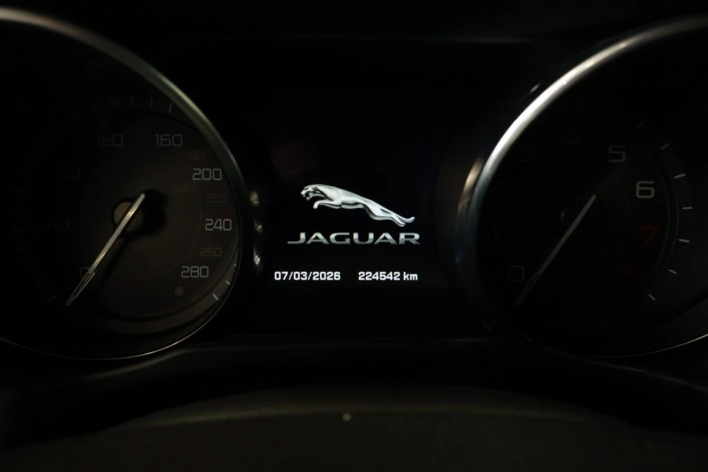 Hoofdafbeelding Jaguar XE