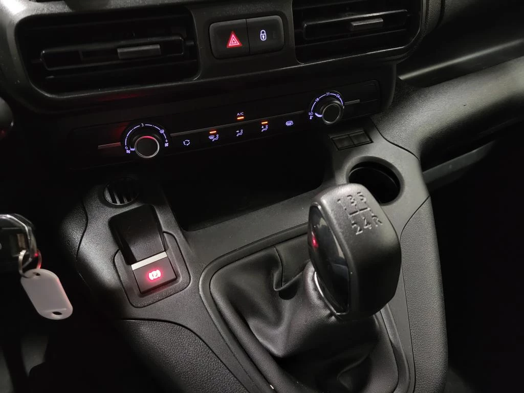 Hoofdafbeelding Peugeot Partner
