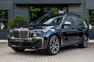 Hoofdafbeelding BMW X7 BMW X7 M50d High Executive 400pk, Panorama, TV Entertainment