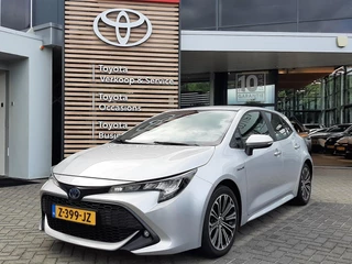 Hoofdafbeelding Toyota Corolla Toyota Corolla 2.0 HYBRID 184PK NAVI STOELVERWARMING 17"LM-VELGEN CAMERA AD-CRUISE APPLE / ANDROID