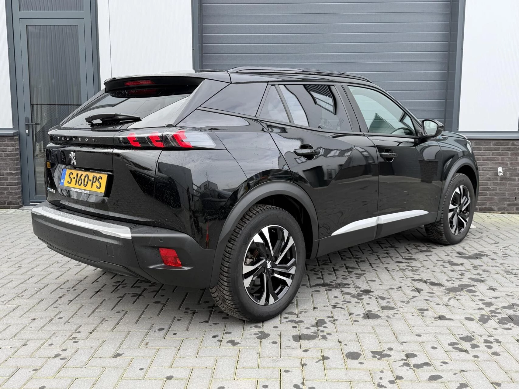 Hoofdafbeelding Peugeot e-2008