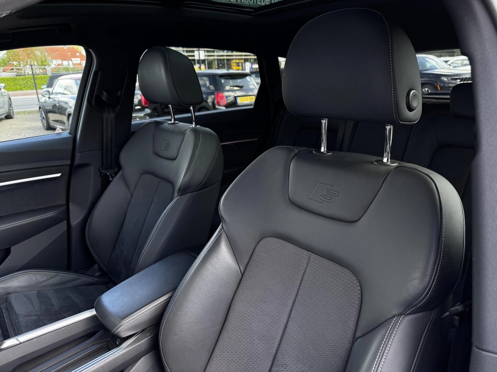 Hoofdafbeelding Audi e-tron