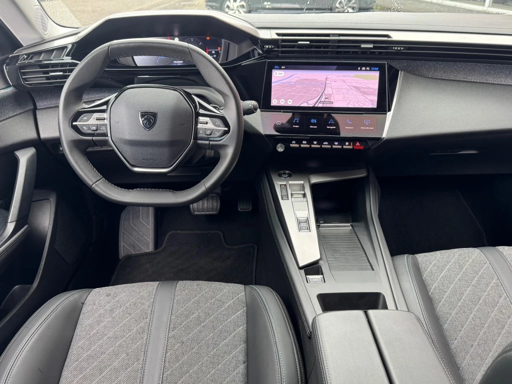 Hoofdafbeelding Peugeot 408