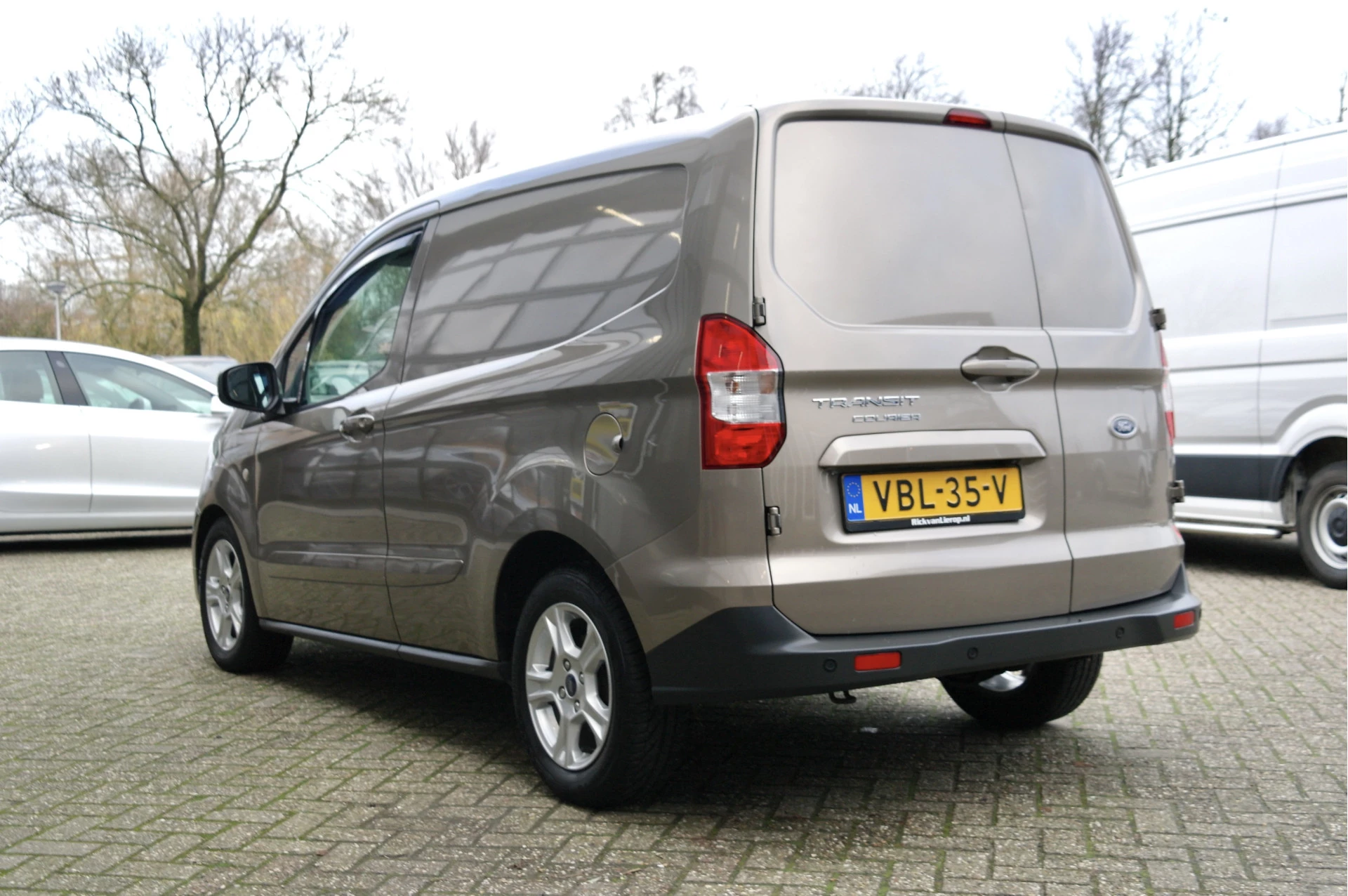 Hoofdafbeelding Ford Transit Courier