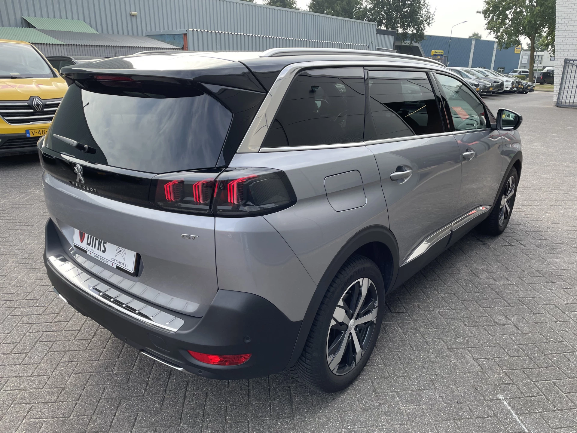 Hoofdafbeelding Peugeot 5008