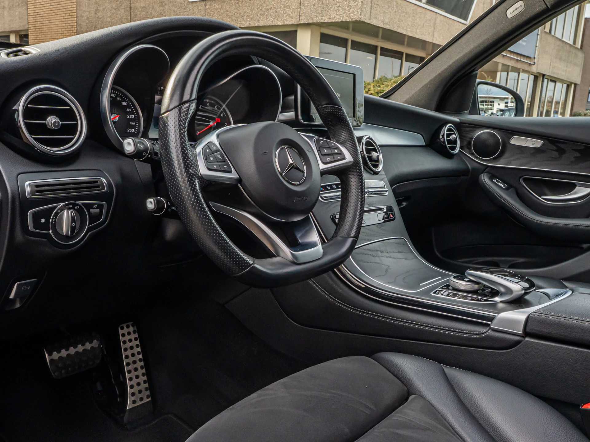 Hoofdafbeelding Mercedes-Benz GLC