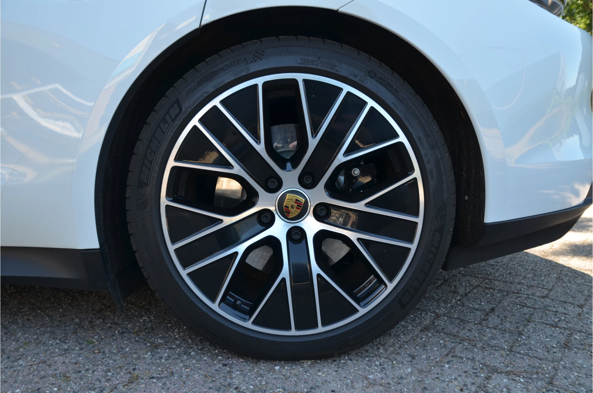 Hoofdafbeelding Porsche Taycan