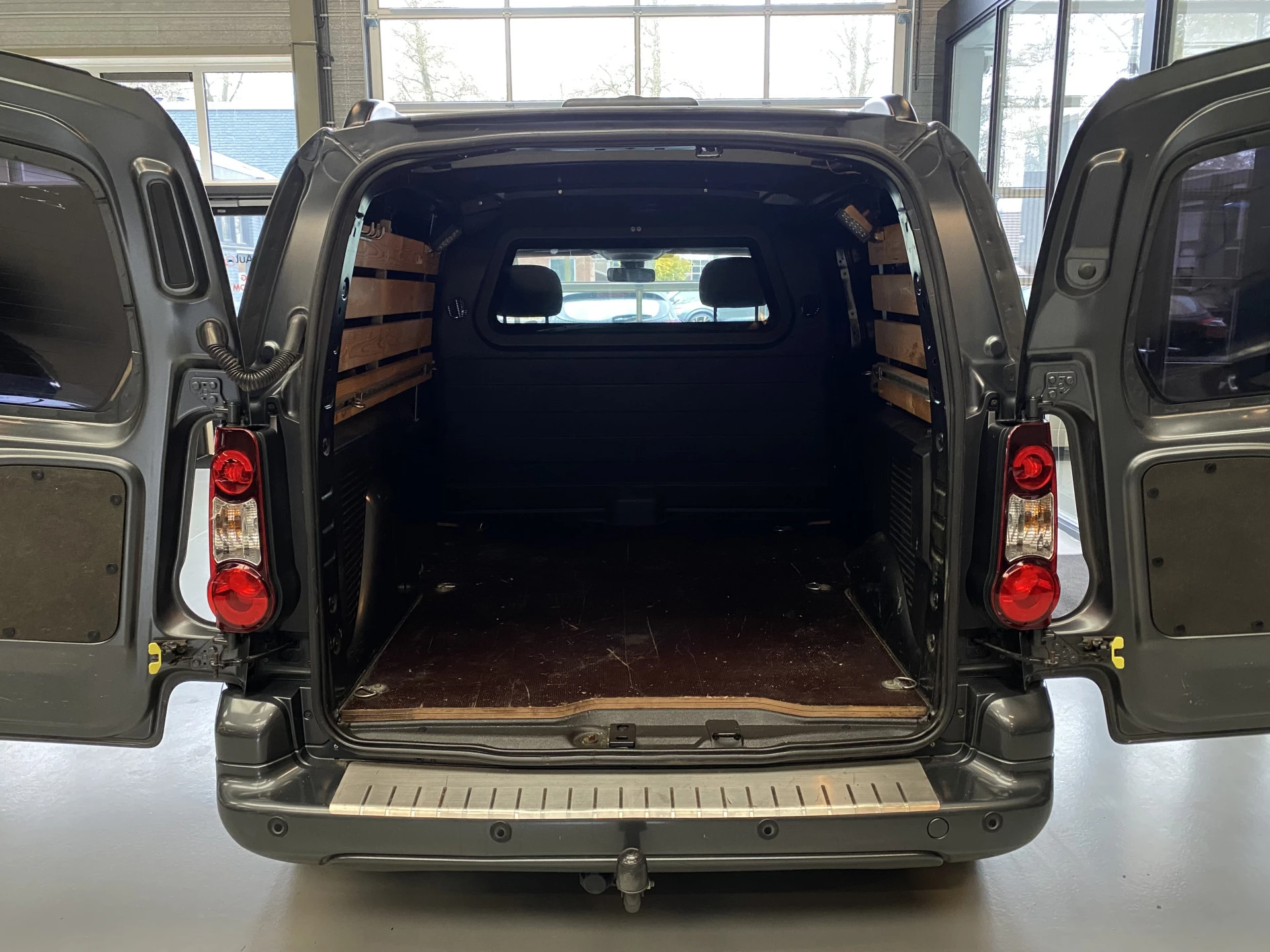 Hoofdafbeelding Peugeot Partner