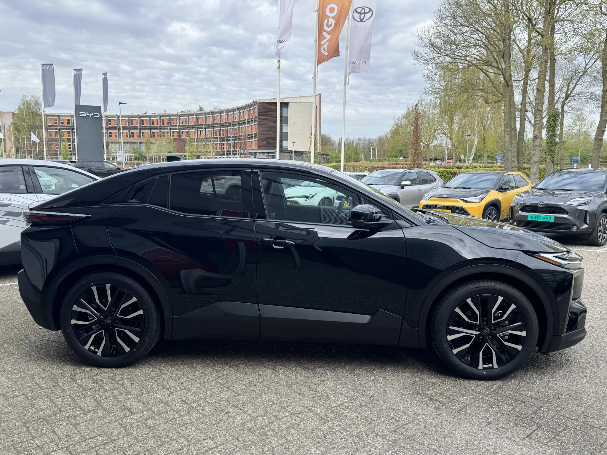 Hoofdafbeelding Toyota C-HR+