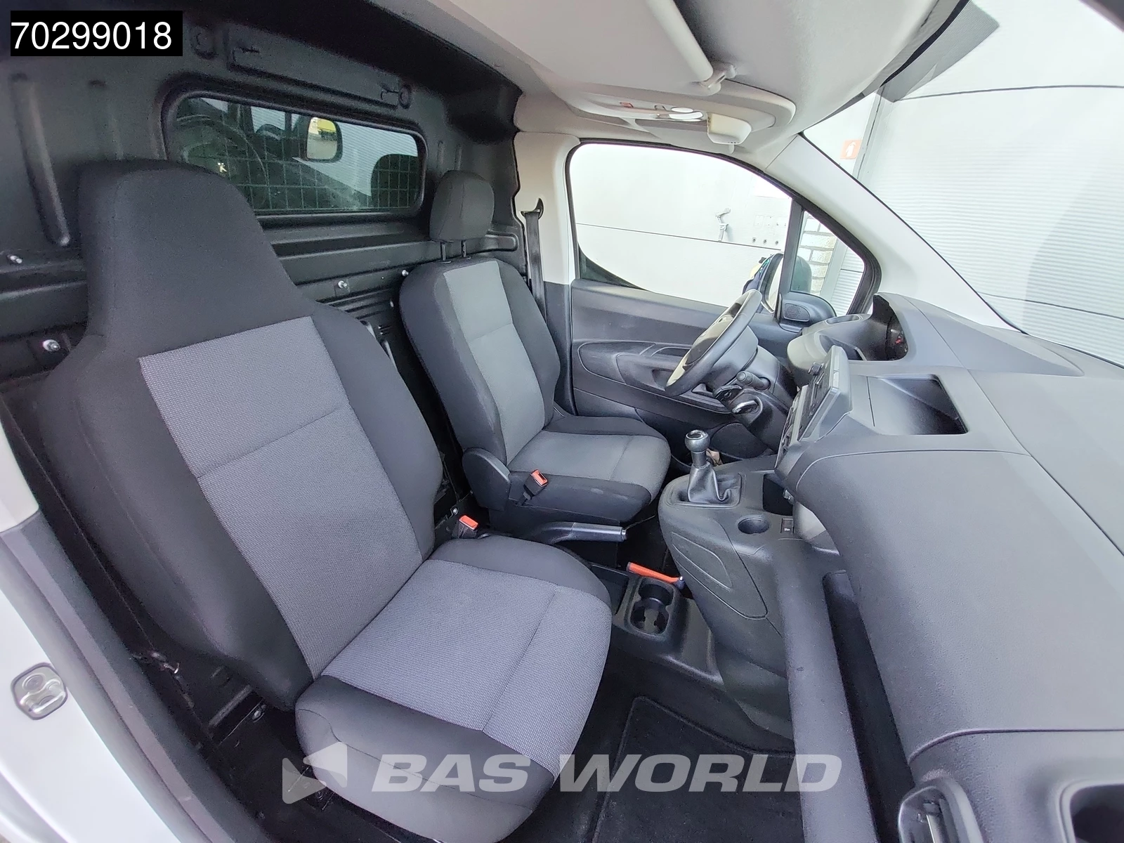 Hoofdafbeelding Peugeot Partner