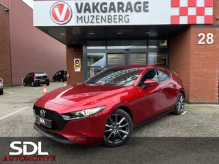 Mazda 3 2.0 e-SkyActiv-X M Hybrid 180 Luxury // LEDER // ELEK.STOEL+GEHEUGEN // CAMERA // DODEHOEK // HEAD-UP DISPLAY // ADAPT. CRUISE // BOSE AUDIO //