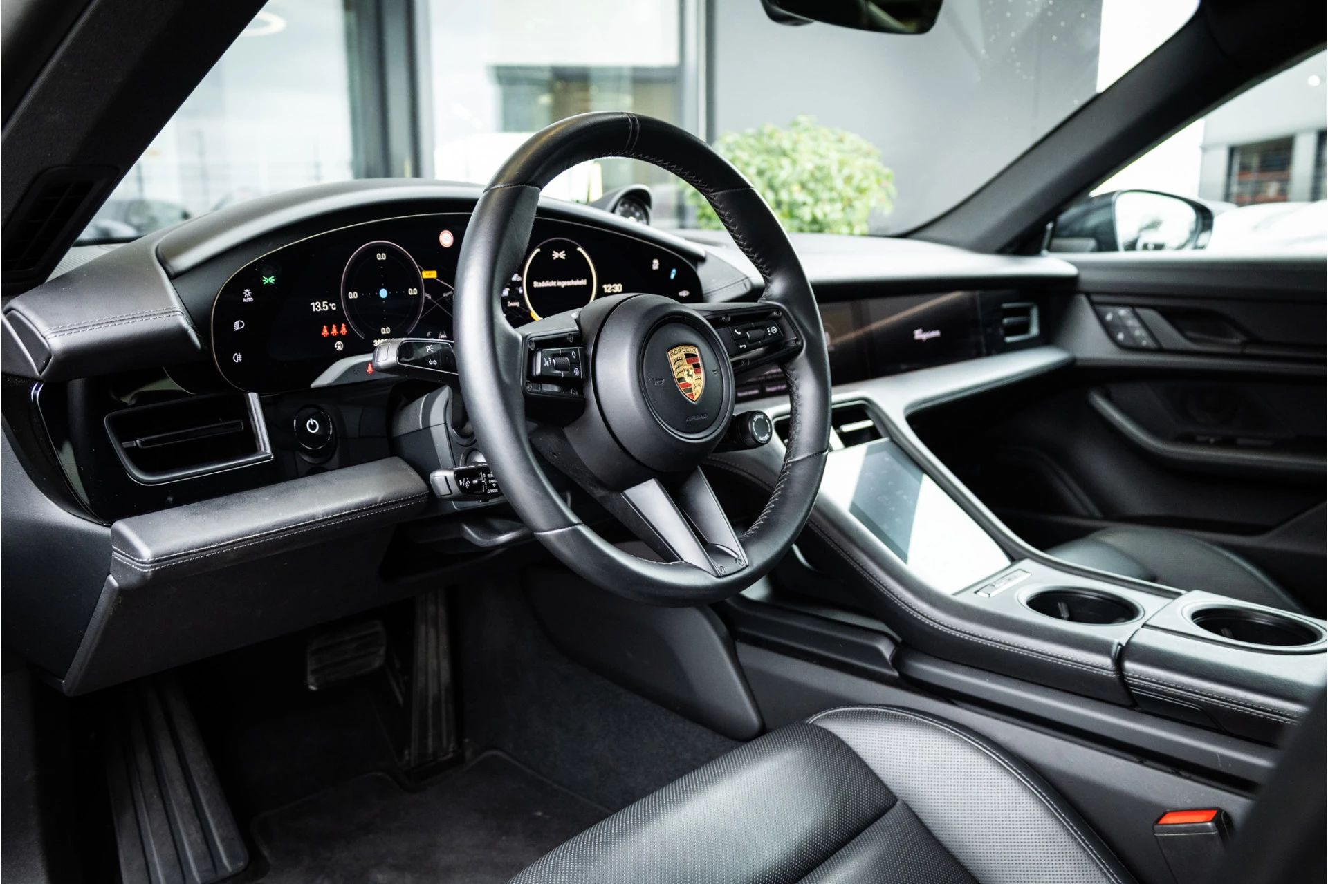 Hoofdafbeelding Porsche Taycan