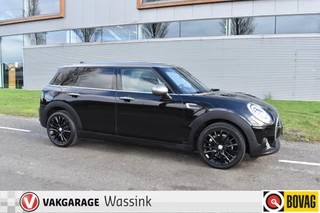 Hoofdafbeelding MINI Clubman MINI Clubman 1.5 Cooper Pepper Automaat Navigatie Keyless-go Leer interieur