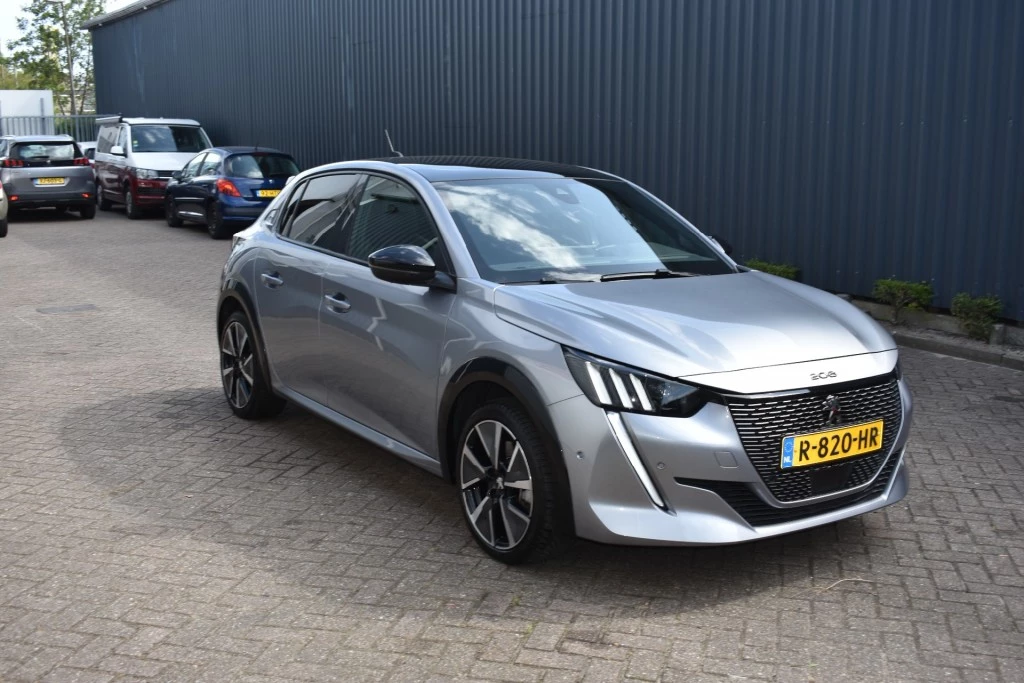 Hoofdafbeelding Peugeot e-208