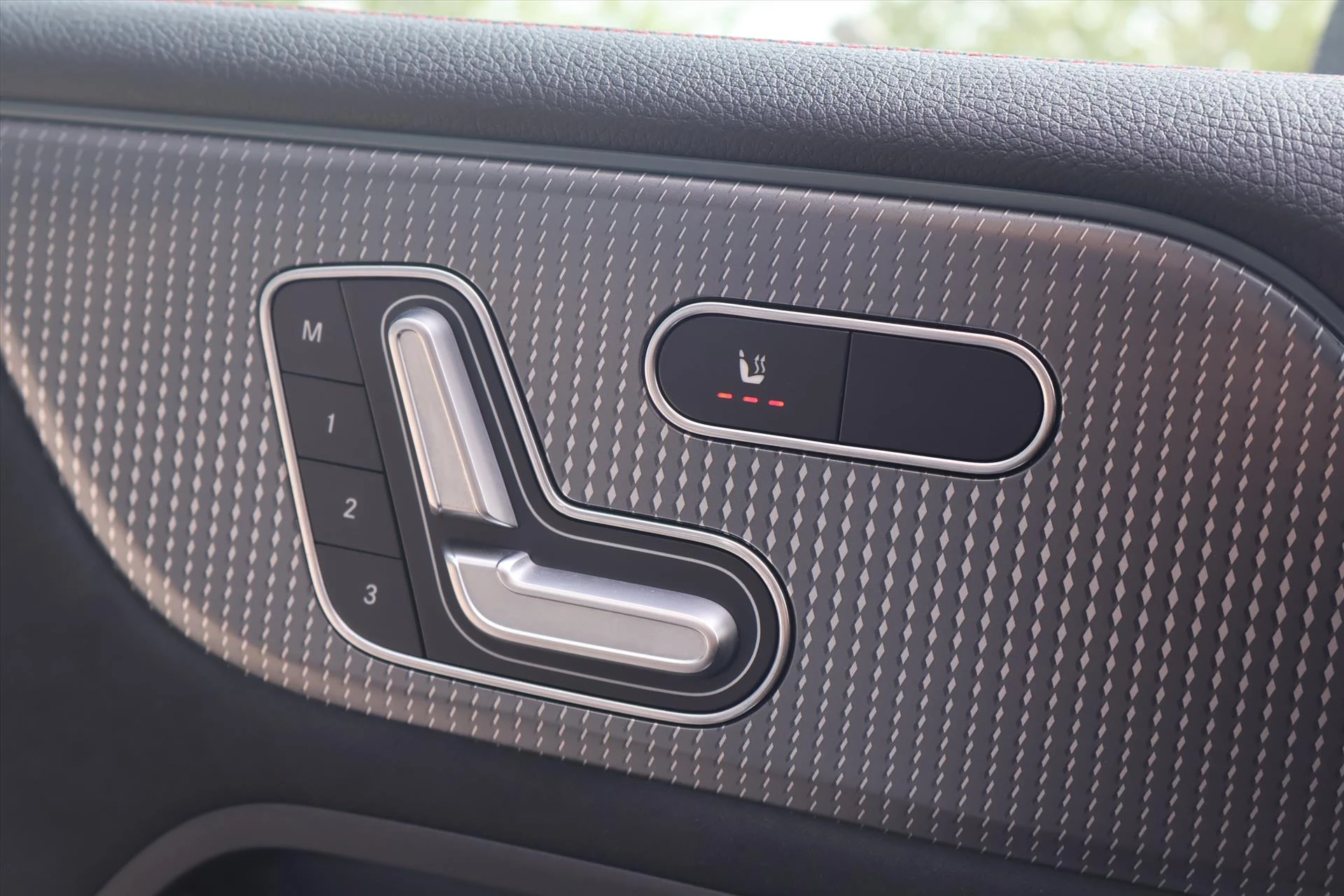 Hoofdafbeelding Mercedes-Benz EQB