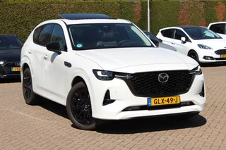 Hoofdafbeelding Mazda CX-60 Mazda CX-60 2.5 e-SkyActiv PHEV Homura / SoH 95,8% / Trekhaak / Panoramadak / 360Camera / Head-up / Leder / Keyless / 20'' / Dodehoek / DAB / Navigatie / Stoelverwarming / ACC