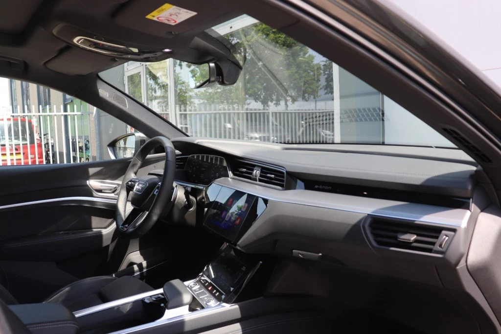 Hoofdafbeelding Audi e-tron