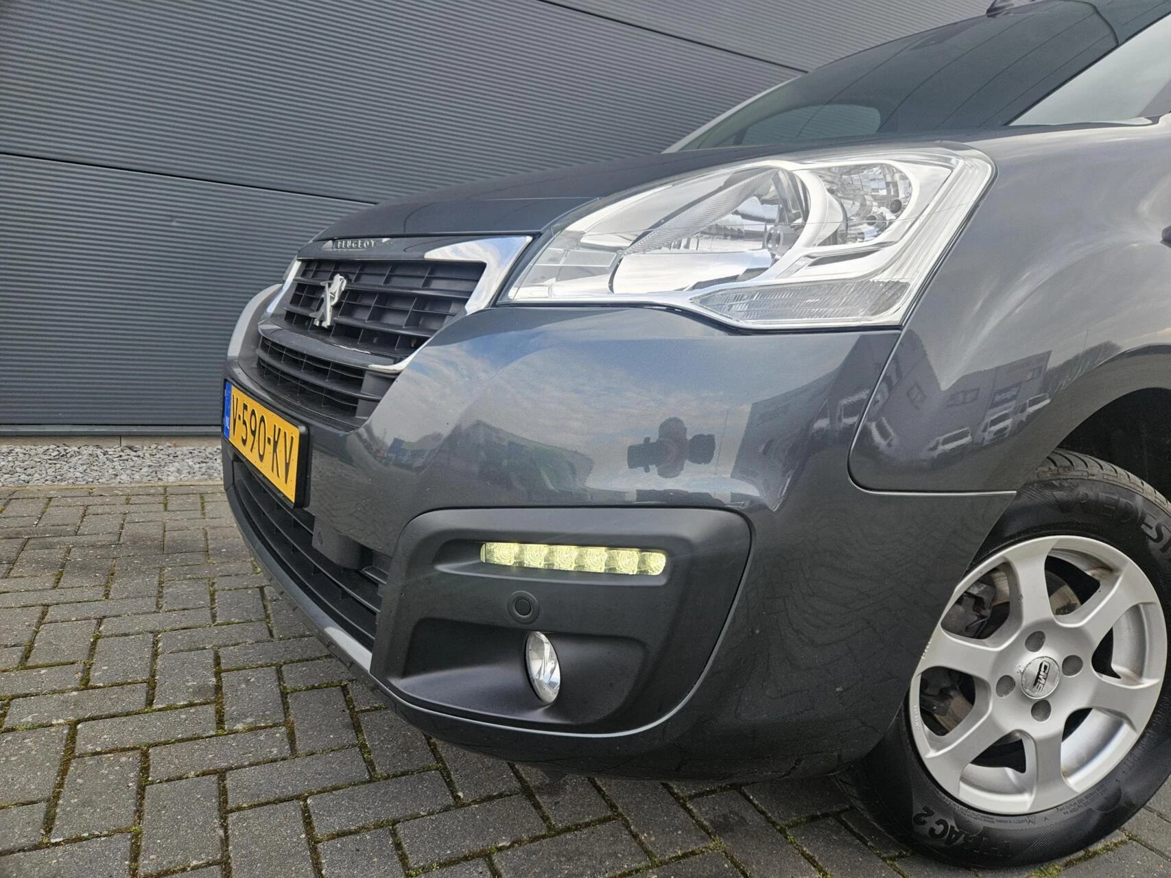 Hoofdafbeelding Peugeot Partner