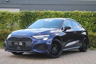 Audi A3 Limousine 35 TFSI |3x S-Line| B&O | Matrix | RS stoelen | Black optik | Head-up | Sfeerverlichting | Camera | Dodehoek ass