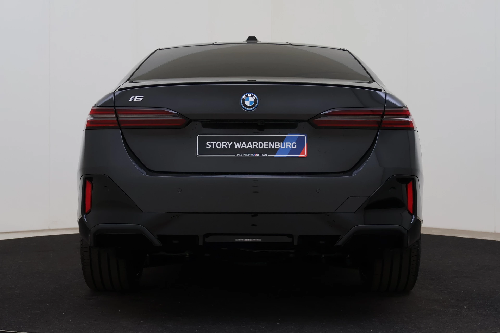Hoofdafbeelding BMW i5