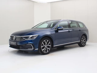 Hoofdafbeelding Volkswagen Passat Volkswagen Passat Variant 1.4 TSI GTE 218PK DSG6 [ PANO+AREA VIEW+CARPLAY+NAPPA+MATRIX+ACC ]