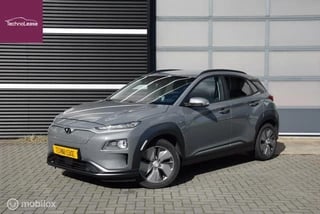 Hoofdafbeelding Hyundai Kona Hyundai Kona EV Premium 64 kWh & Trekhaak