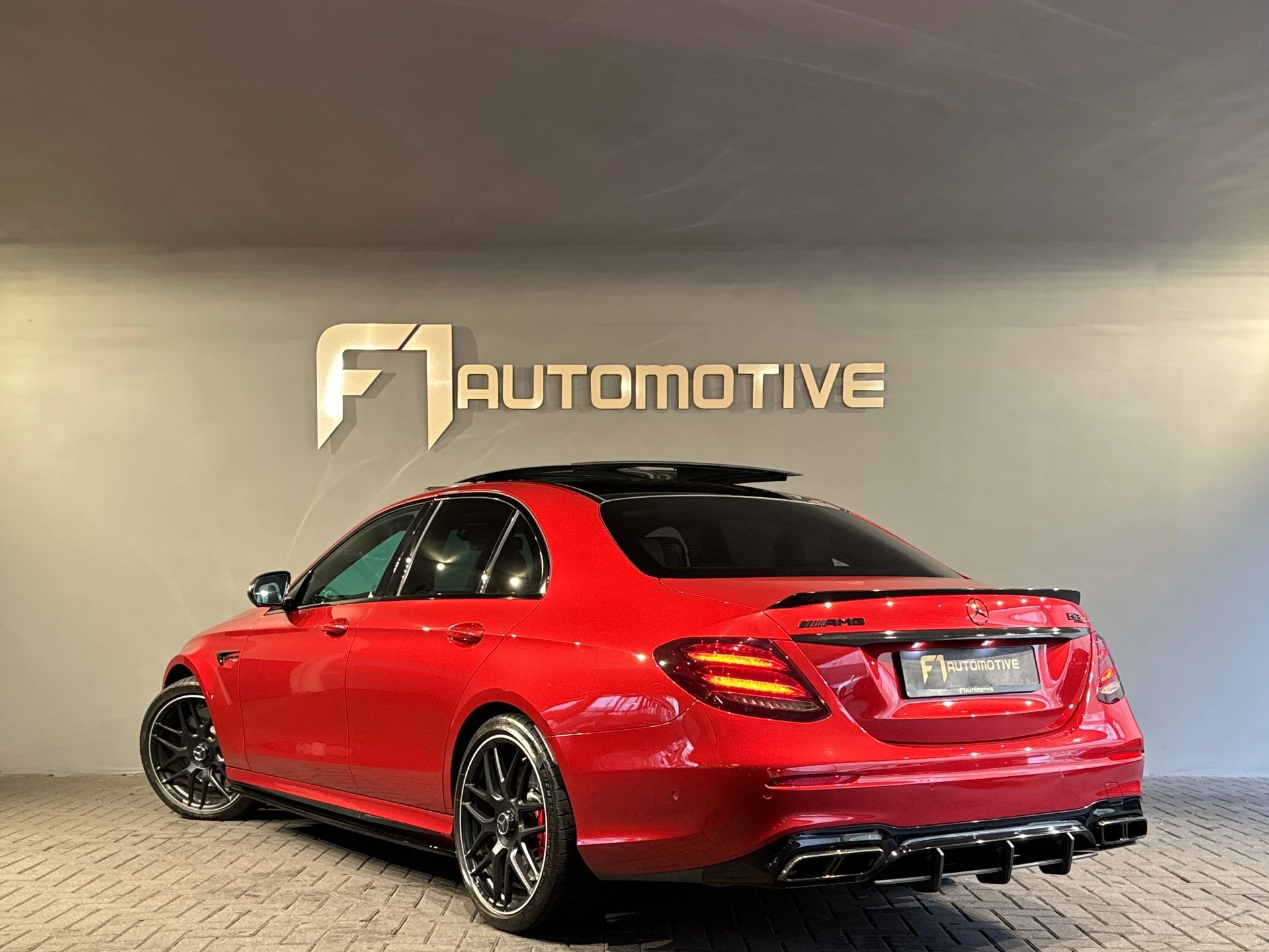 Hoofdafbeelding Mercedes-Benz E-Klasse