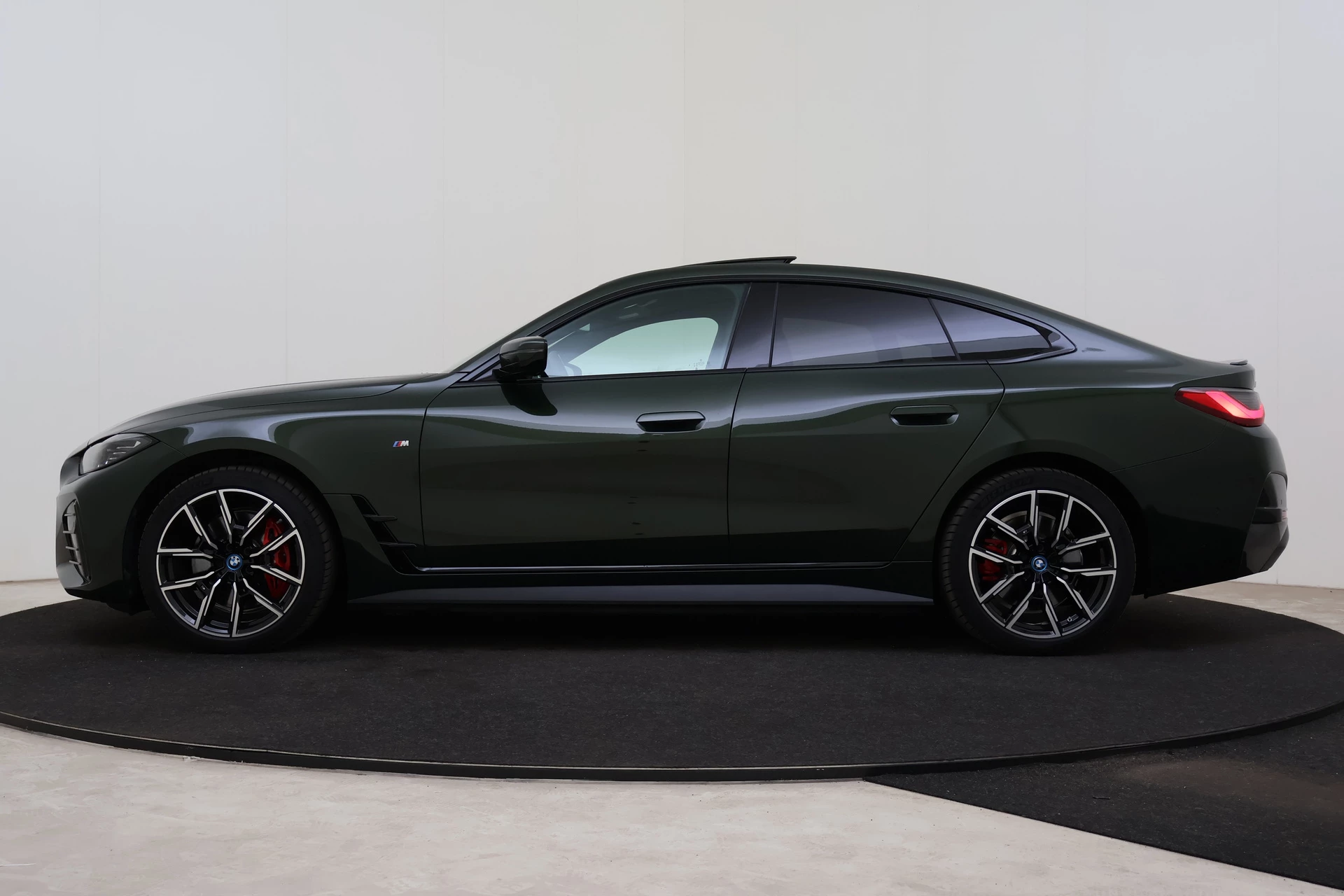 Hoofdafbeelding BMW i4