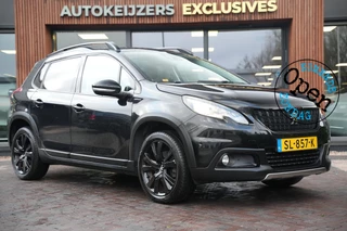 Peugeot 2008 1.2 PureTech GT-line Black on black Panoramadak Lederen bekleding
