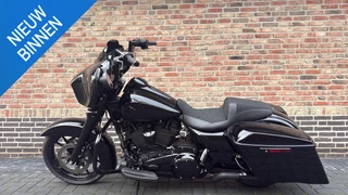 Harley Davidson FLHX Street Glide CVO Blackout Streetglide