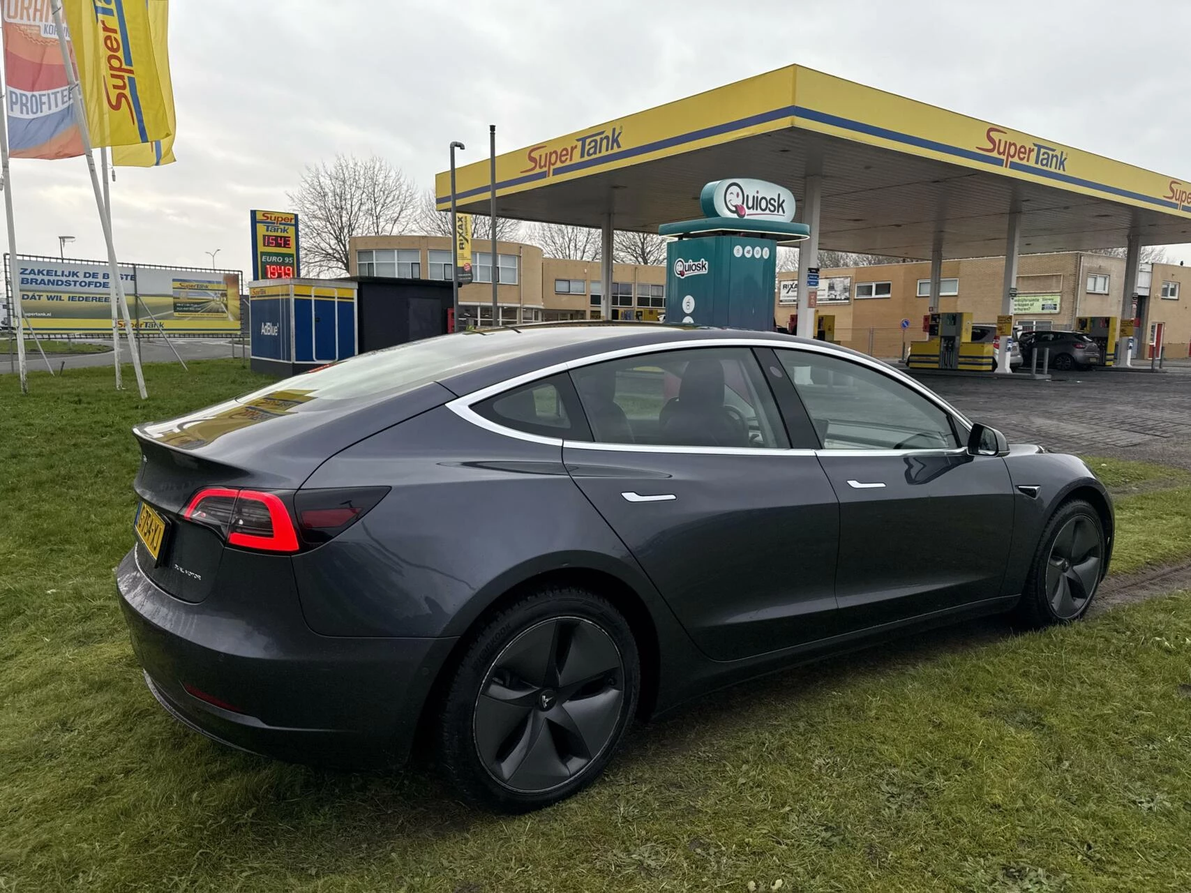 Hoofdafbeelding Tesla Model 3