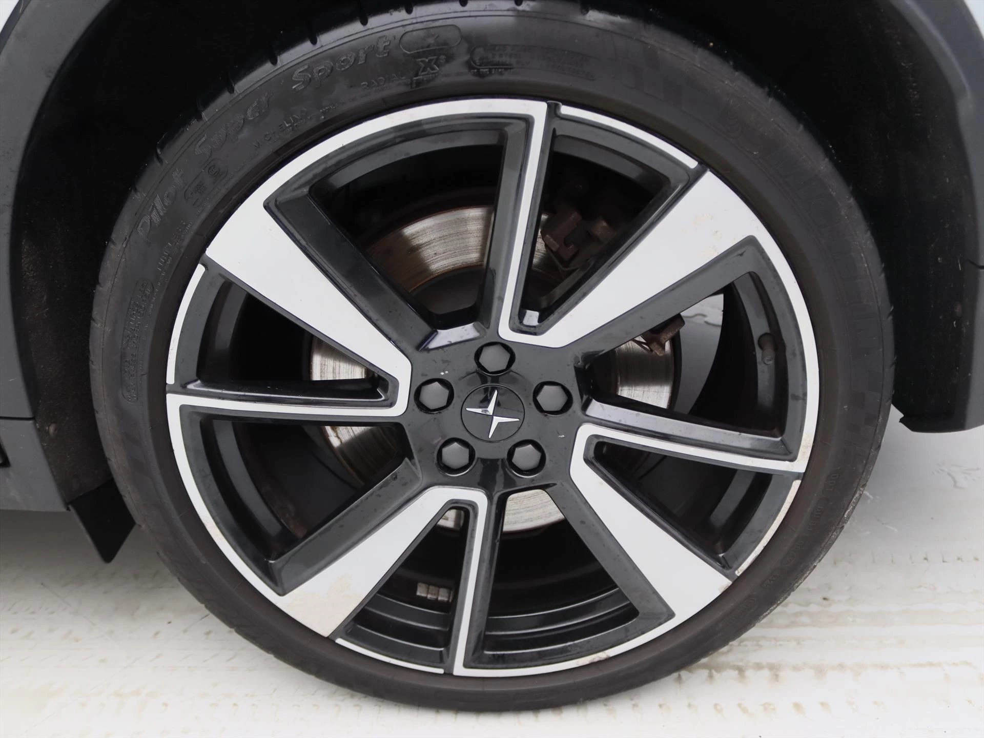 Hoofdafbeelding Polestar 2