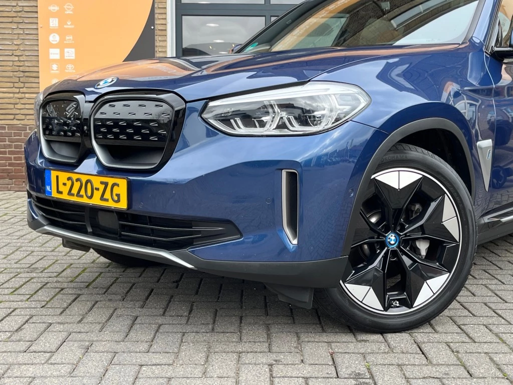 Hoofdafbeelding BMW iX3